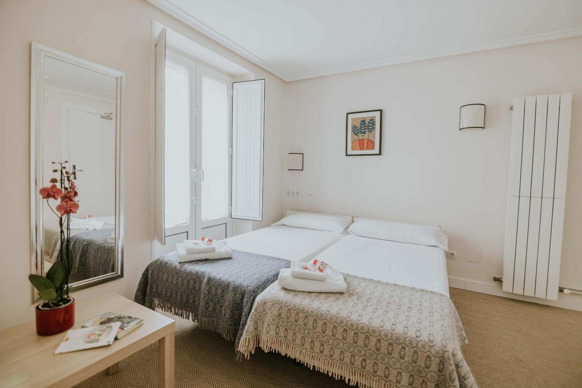 Hotel Arrope Haro Extérieur photo